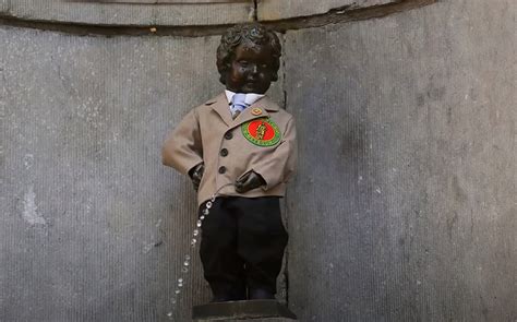 niños haciendo pipi en un arbol|El Manneken Pis, símbolo de Bruselas